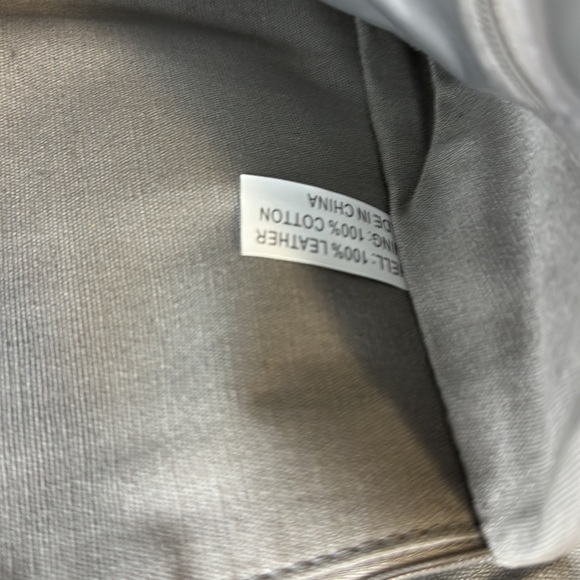 JOY & IMAN Leather Backpack with tassels - Picture 13 of 15